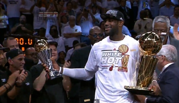 NBA-Lebron-James-titolo-MVP